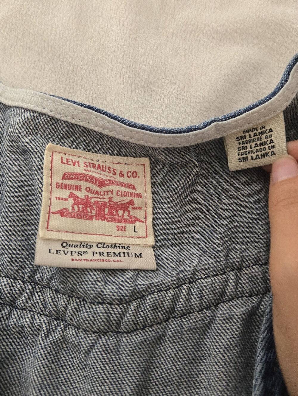 Levi's Premium Denim BRAIDED VEST Women’s Size Large - Picture 7 of 7